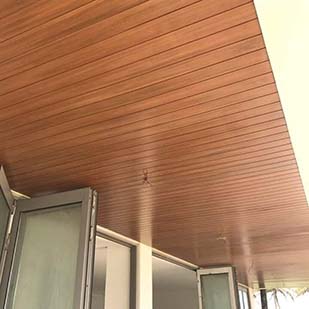 The advantage of wood-plastic material in design and decoration of balcony